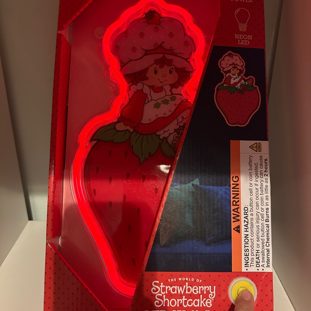 Strawberry Shortcake LED Wall Art - Picture 2 of 5